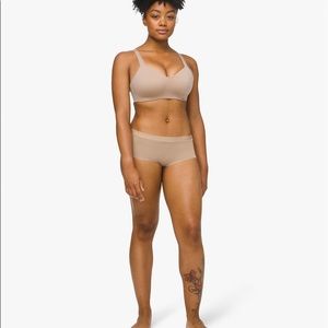 Lululemon NWT Hold True Bra 32D